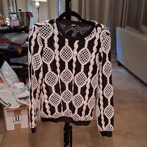 Elegant Black and White Patterned Sweater